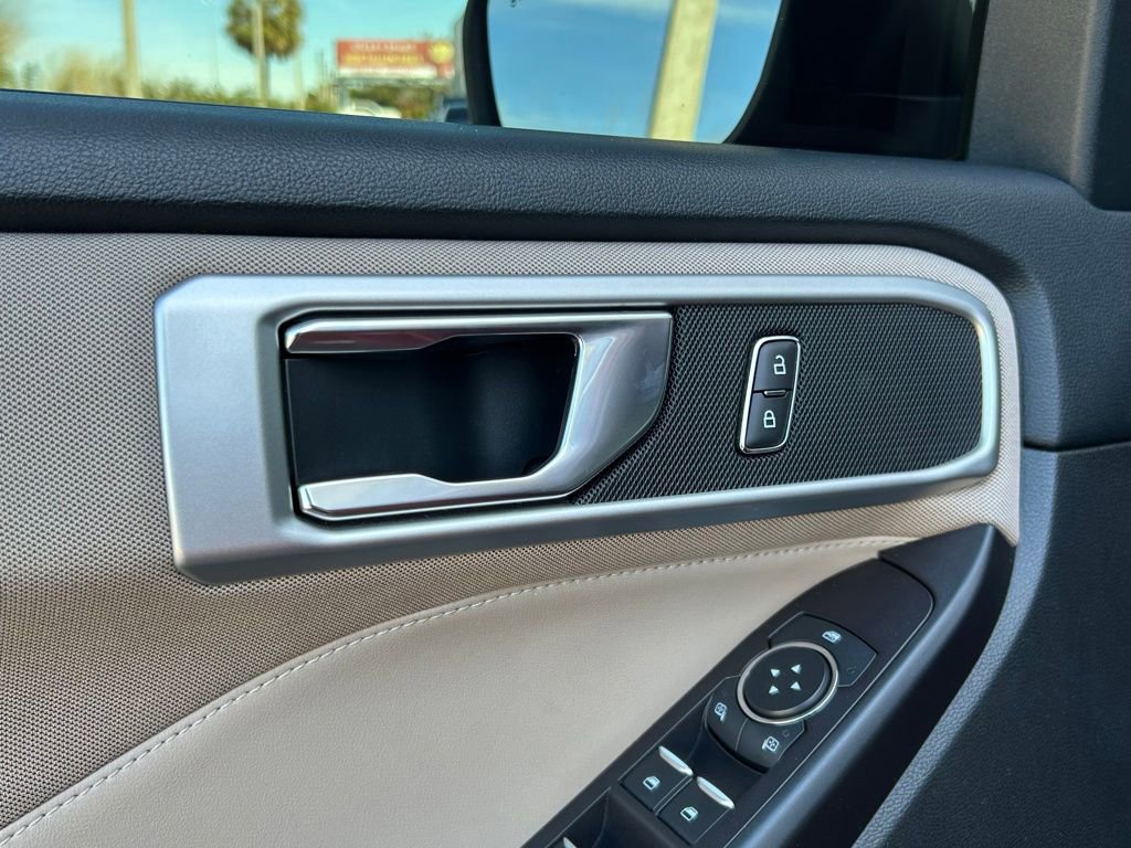 Certified 2020 Ford Explorer XLT image 57