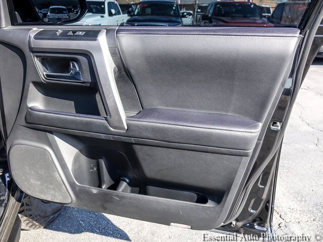 Used 2020 Toyota 4Runner SR5 Premium AWD/4WD image 30