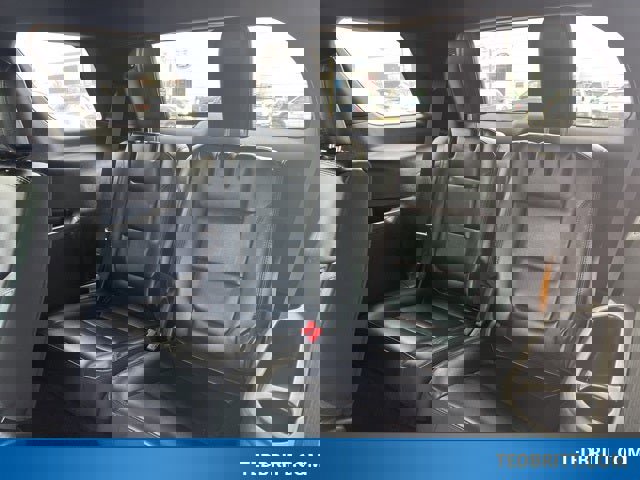 Certified 2018 Ford Explorer XLT w/ Equipment Group 202A image 16