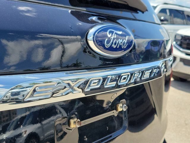 Certified 2018 Ford Explorer FWD image 9
