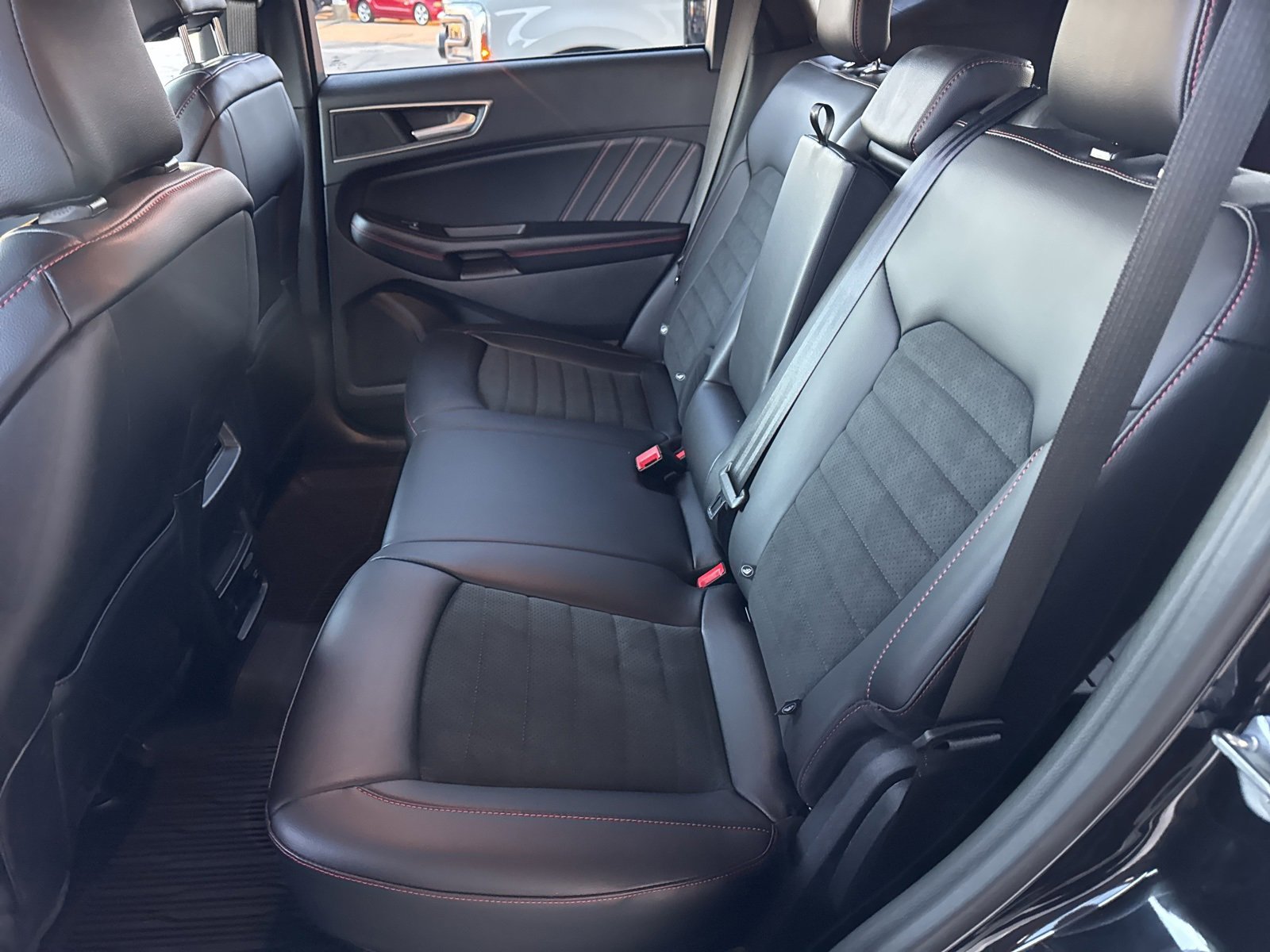 Certified 2024 Ford Edge ST-Line image 34