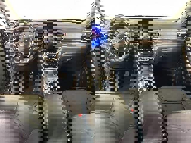 Certified 2023 Ford Explorer Limited w/ Limited Technology Package image 18