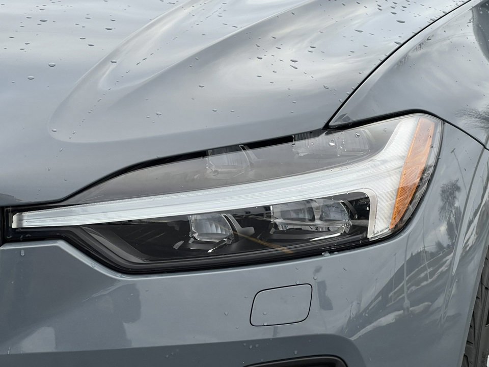 Used 2022 Volvo XC60 B5 Inscription image 41