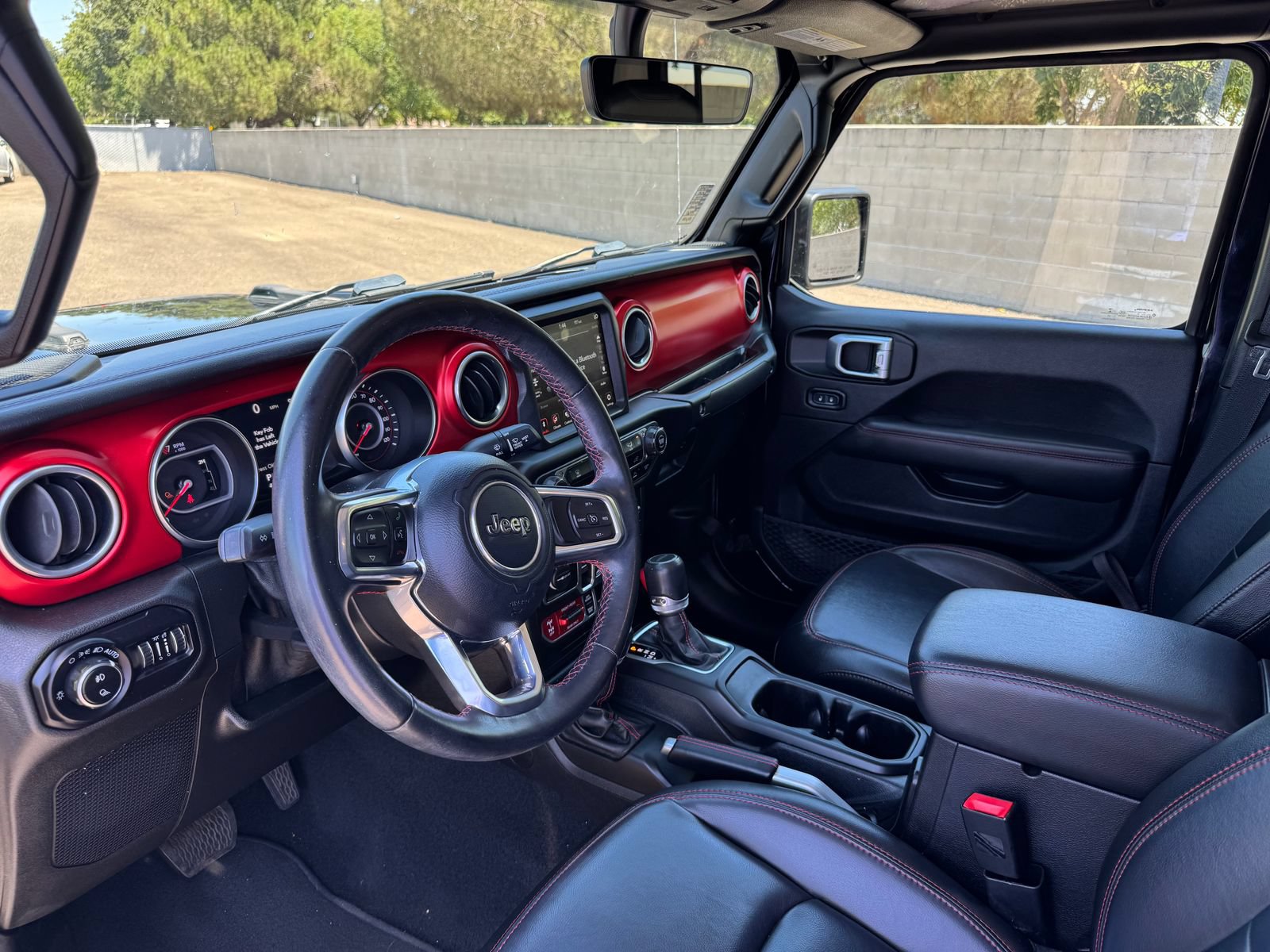 Used 2020 Jeep Gladiator Rubicon AWD/4WD image 13