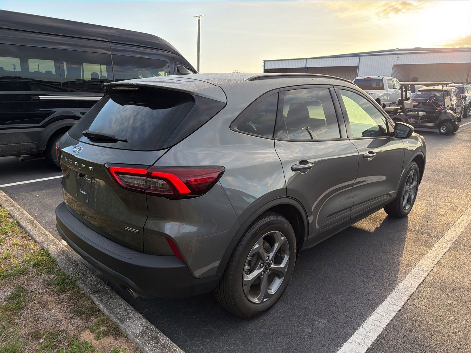 Certified 2025 Ford Escape ST-Line Select AWD/4WD image 8