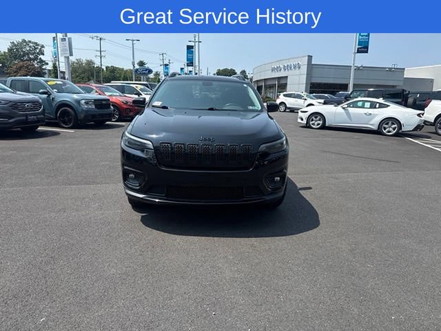 Used 2019 Jeep Cherokee Latitude Plus AWD/4WD image 2