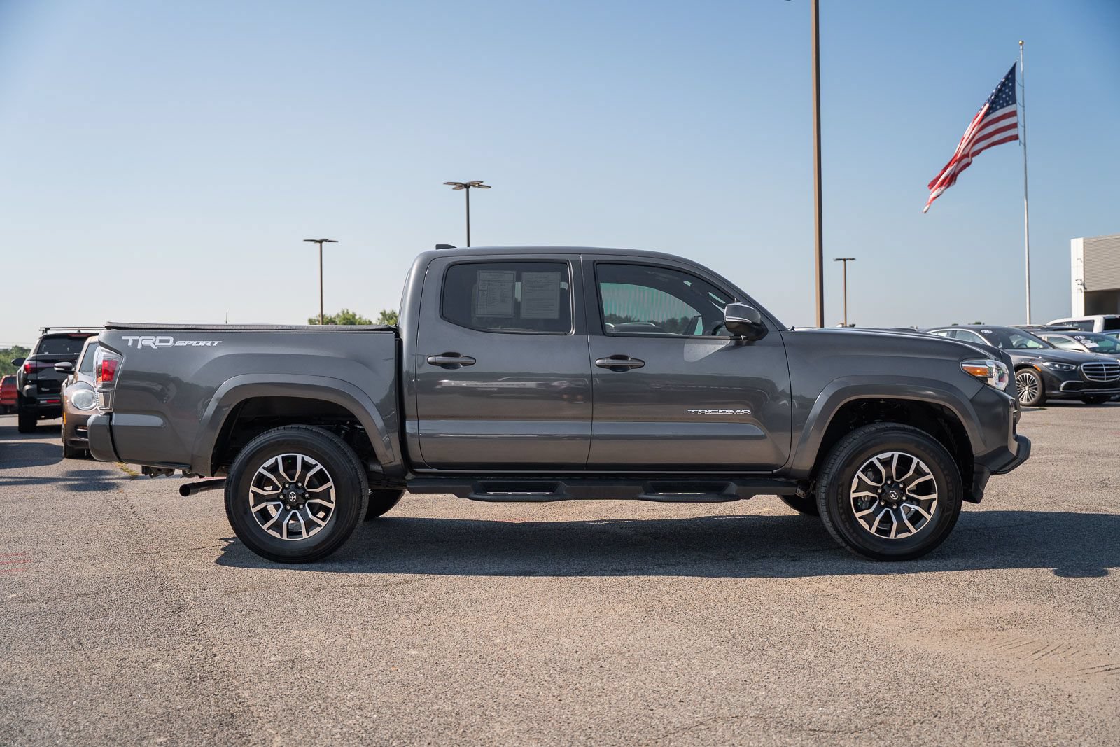 Used 2022 Toyota Tacoma TRD Sport w/ Technology Package RWD image 14