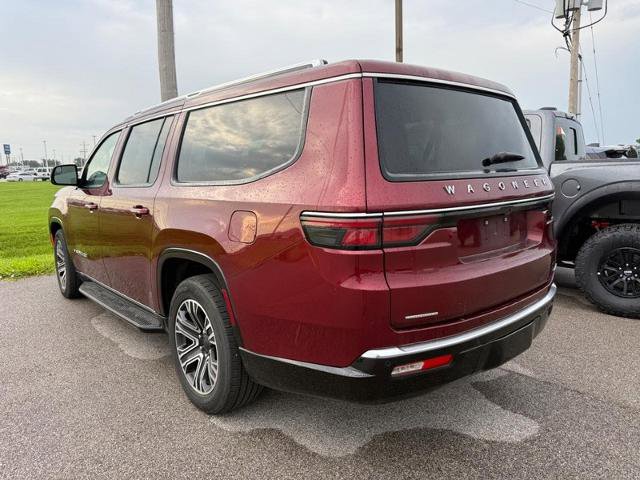 Used 2023 Jeep Wagoneer L Series II AWD/4WD image 3