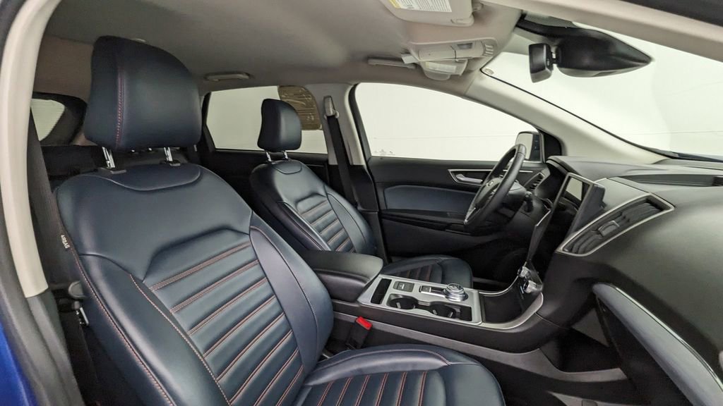 Certified 2022 Ford Edge SEL w/ Sport Appearance Package AWD/4WD image 38