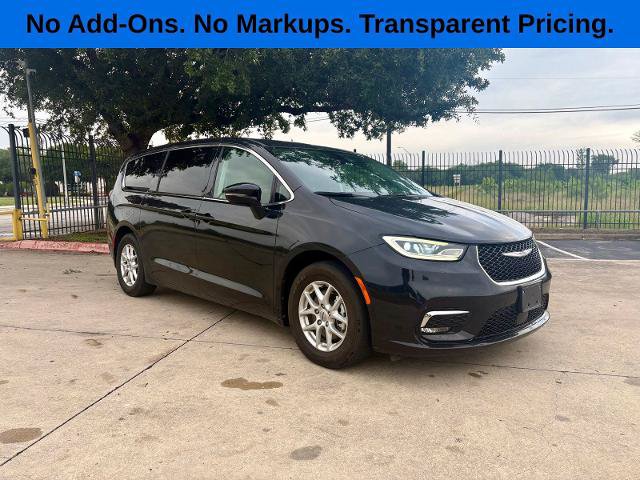 Used 2024 Chrysler Pacifica Touring-L
