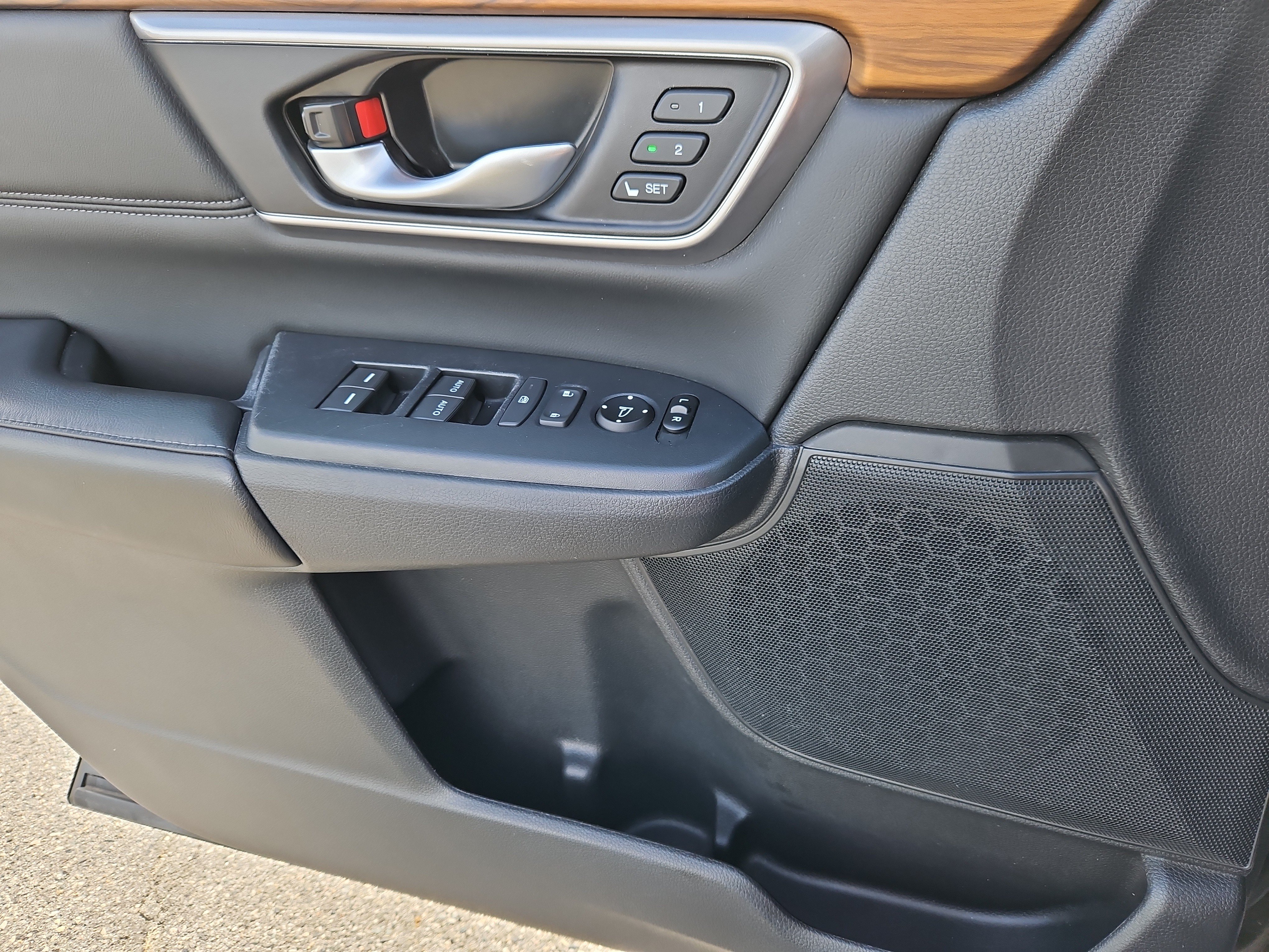 Used 2020 Honda CR-V EX-L image 24