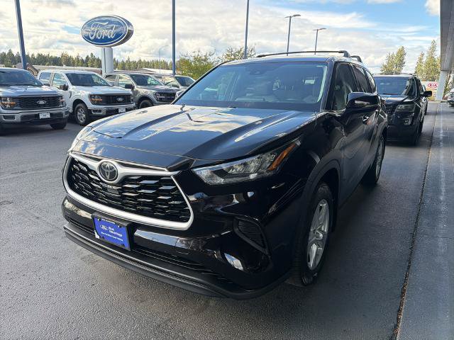 Used 2020 Toyota Highlander L AWD/4WD image 3