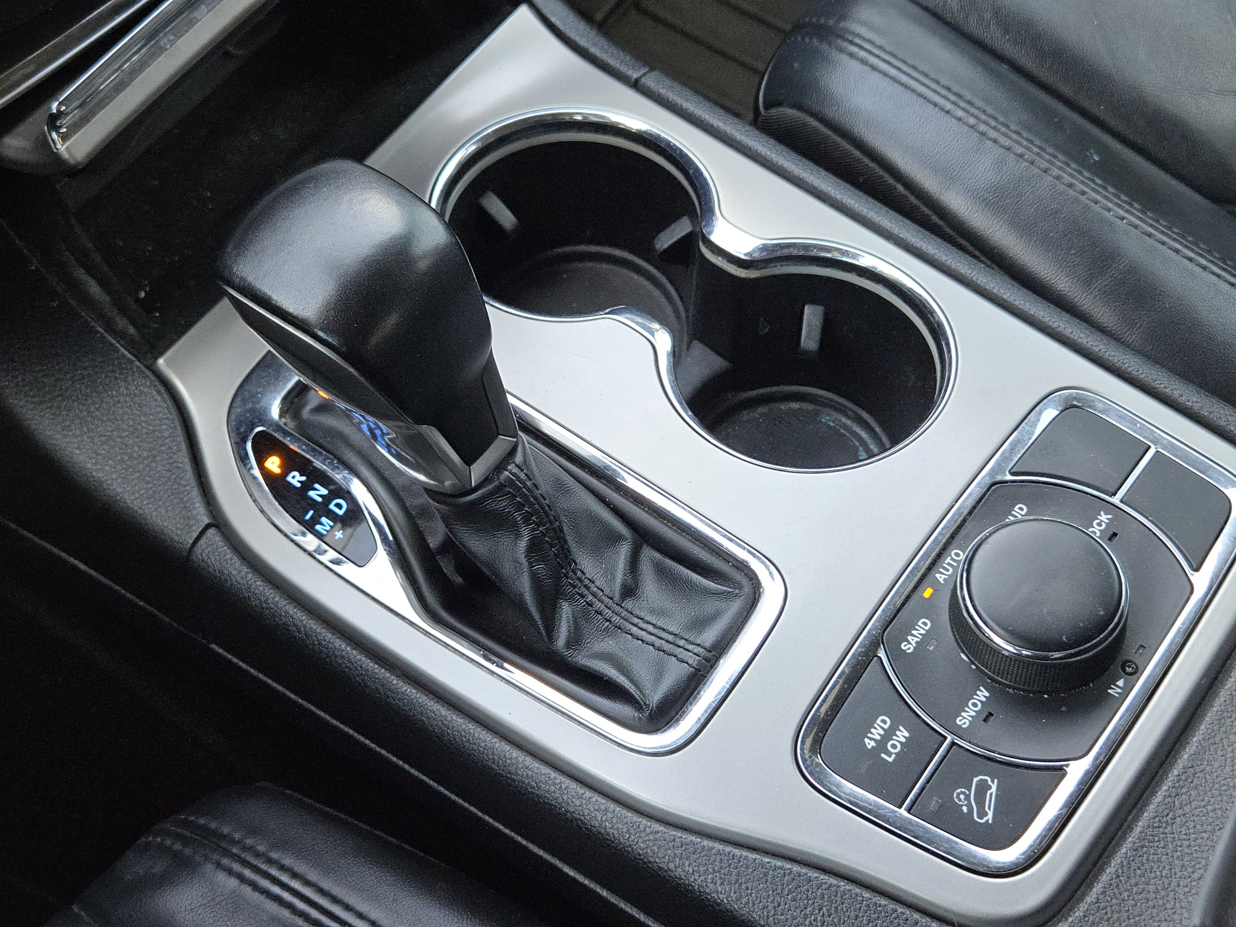 Used 2021 Jeep Grand Cherokee Limited image 21