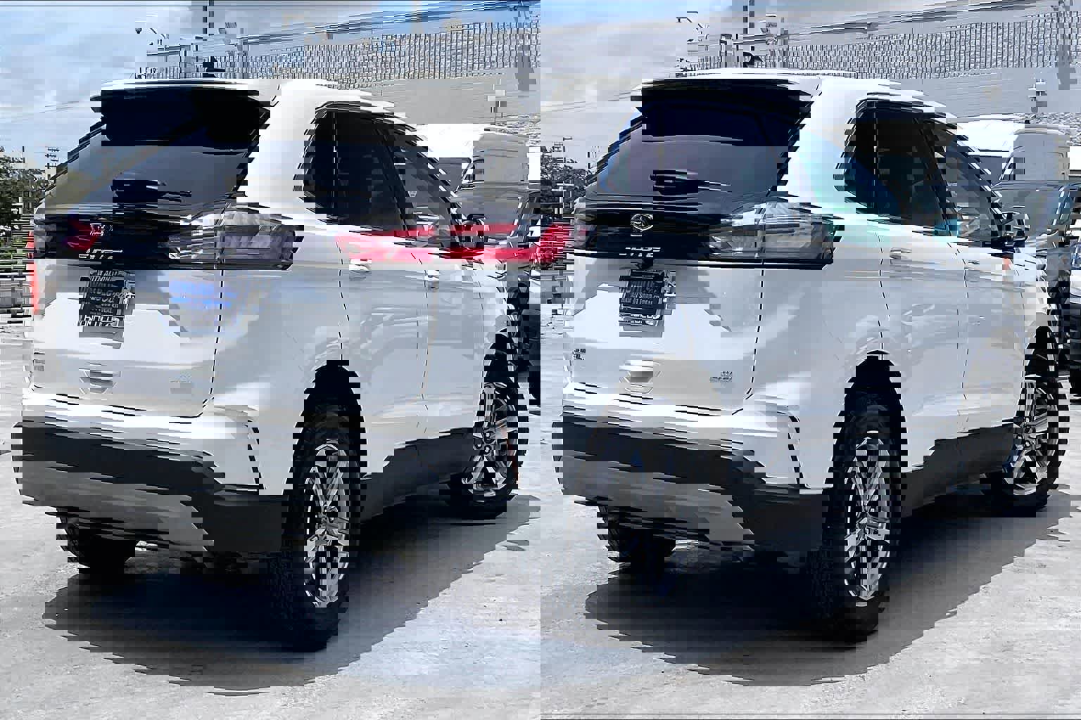 Certified 2024 Ford Edge SEL w/ Convenience Package image 3