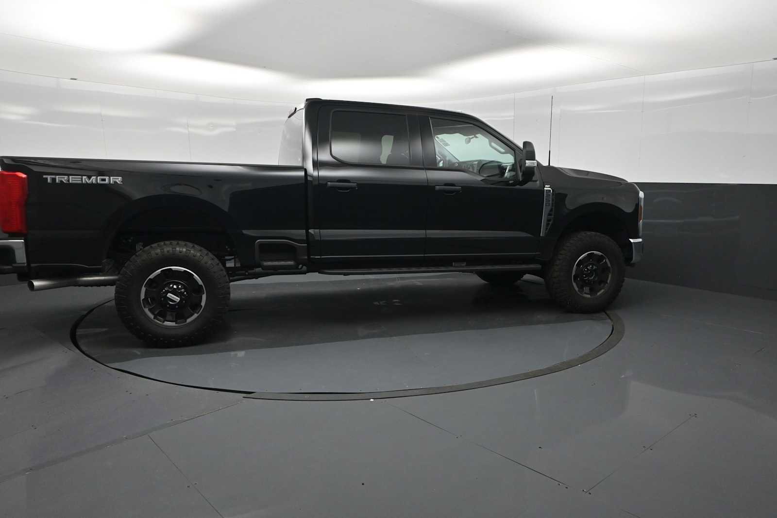 Certified 2026 Ford F250 XLT w/ Tremor Off-Road Package AWD/4WD image 9