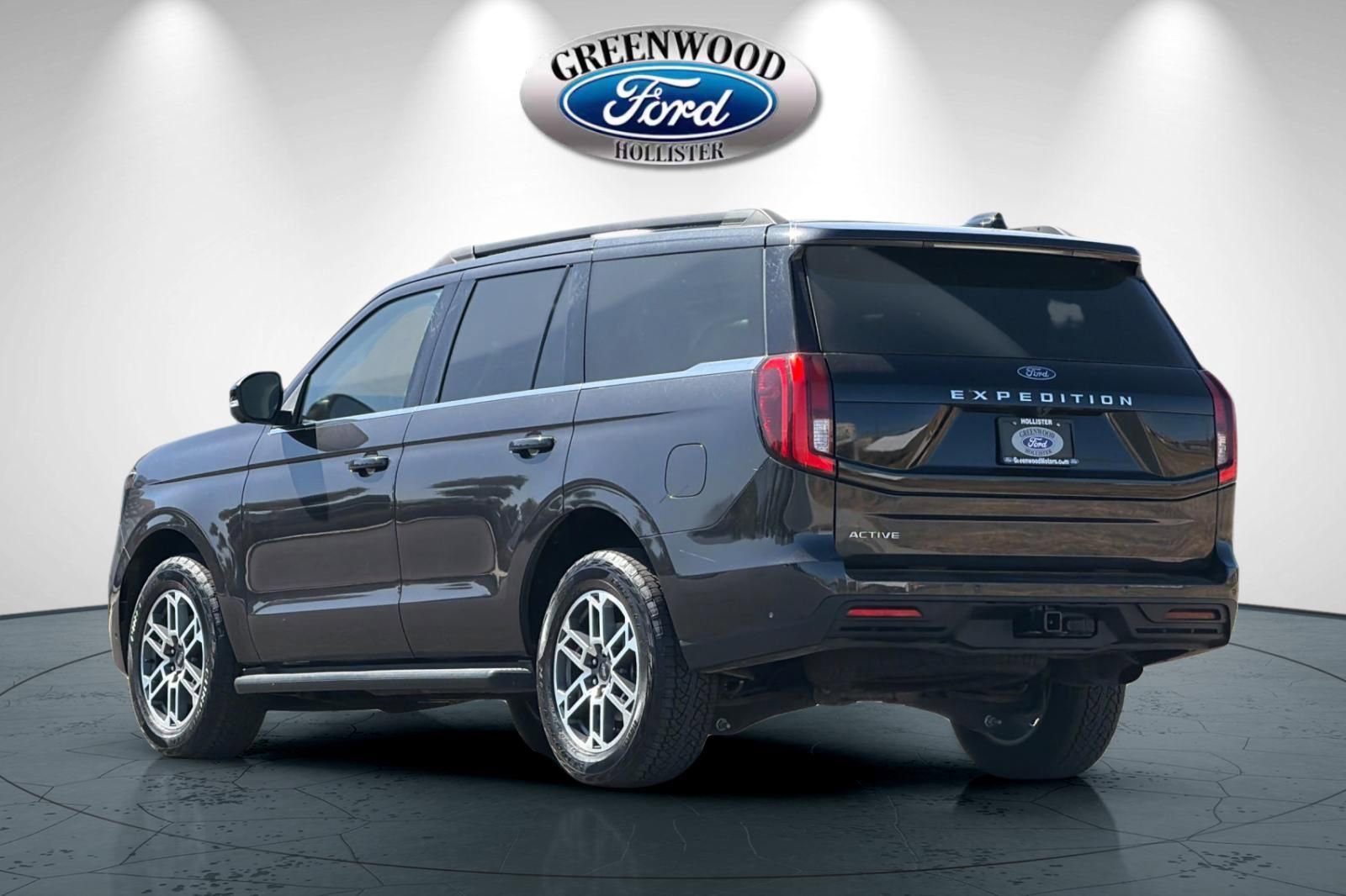 Certified 2025 Ford Expedition Active AWD/4WD image 6