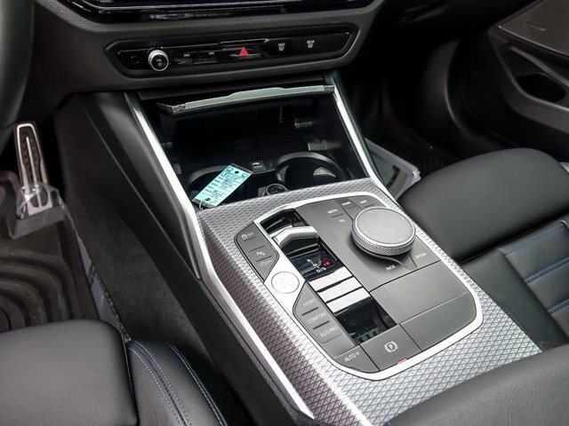 Used 2025 BMW 330i Sedan w/ M Sport Package RWD image 26