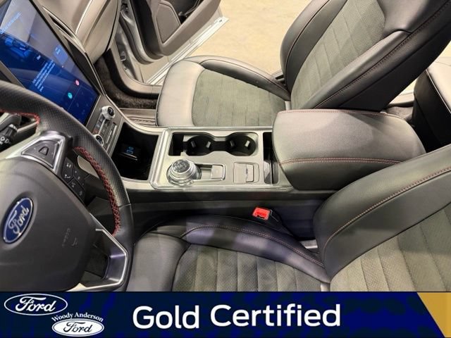 Certified 2024 Ford Edge ST-Line AWD/4WD image 17