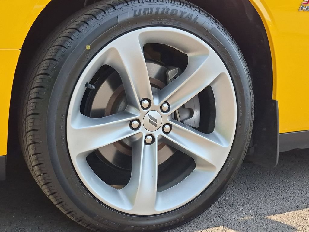 Used 2018 Dodge Challenger R/T RWD image 20