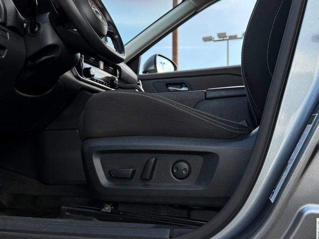 Used 2022 Nissan Rogue SV AWD/4WD image 20