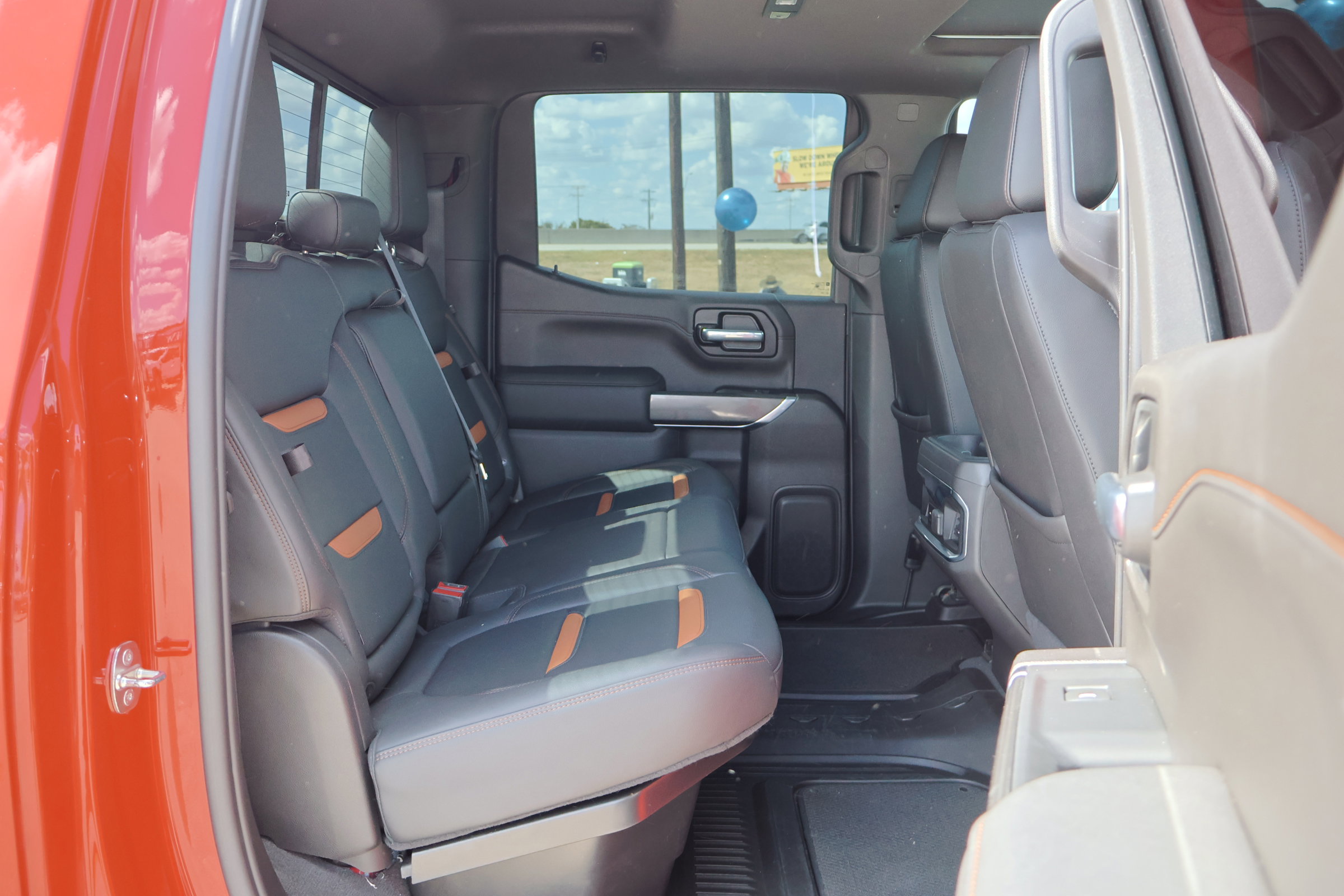 Used 2022 GMC Sierra 1500 AT4 w/ Technology Package image 35