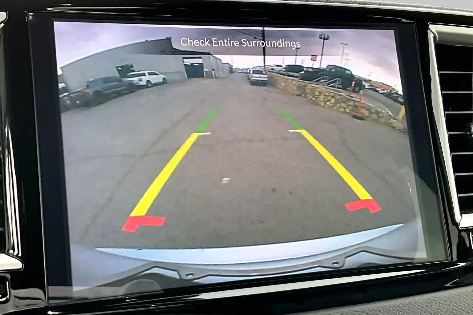 Used 2024 Chrysler Pacifica Touring-L FWD image 26