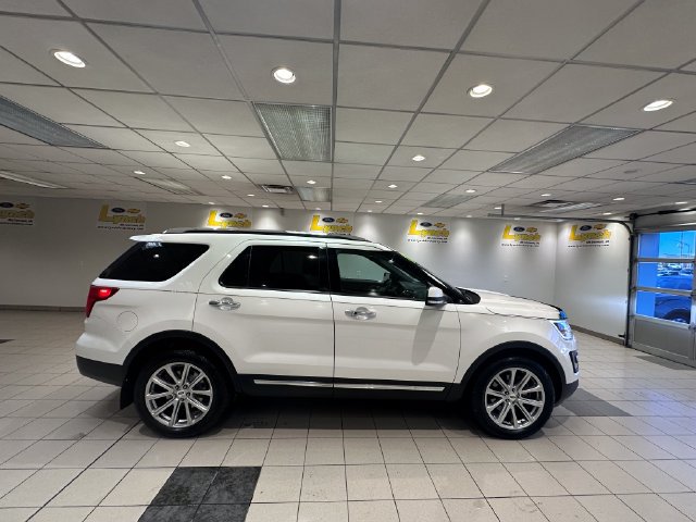 Certified 2017 Ford Explorer Limited AWD/4WD image 3