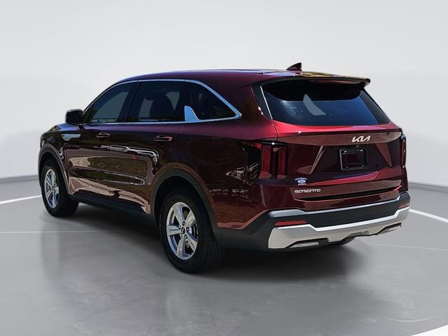 Used 2025 Kia Sorento LX FWD image 5