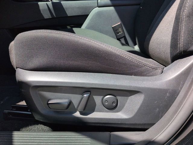 Used 2025 Nissan Rogue SV image 24