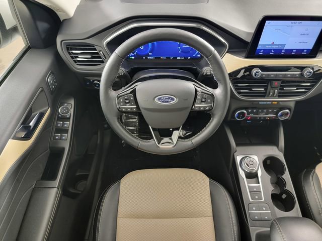 Certified 2022 Ford Escape Titanium w/ Titanium Elite Package AWD/4WD image 25