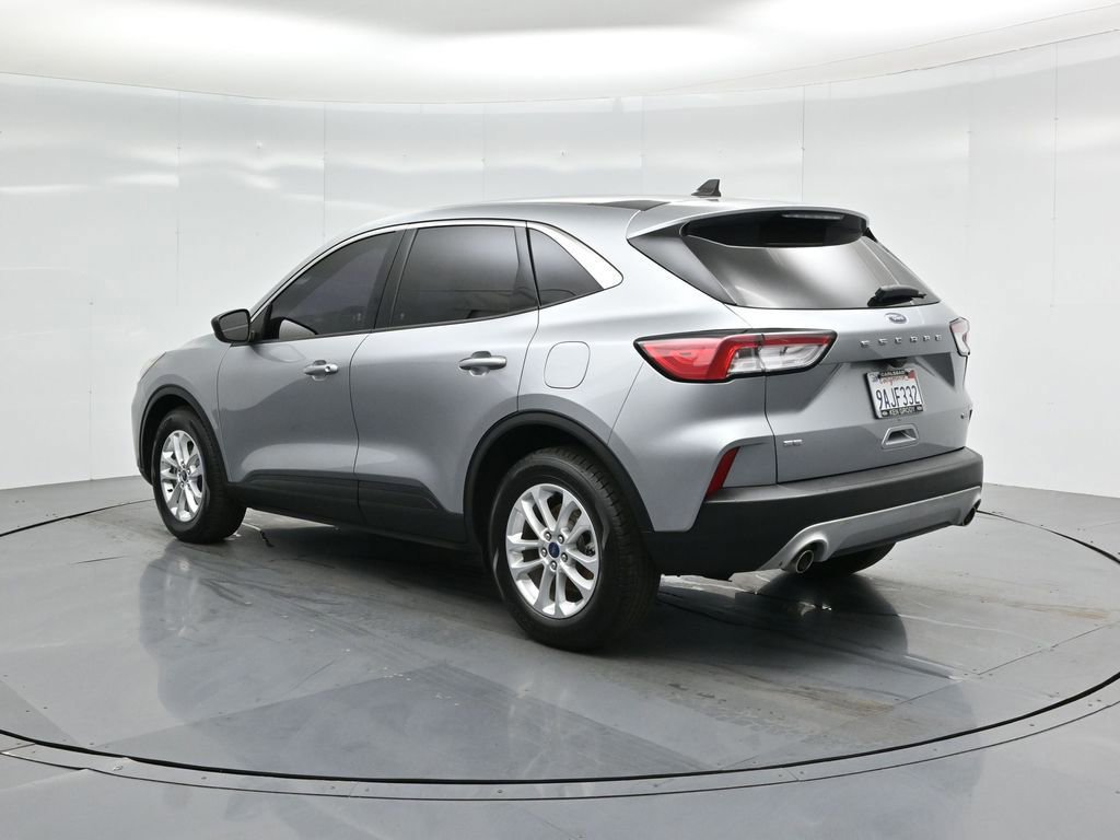 Certified 2022 Ford Escape SE image 17
