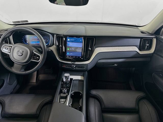Used 2022 Volvo XC60 B5 Inscription w/ Climate Package image 15