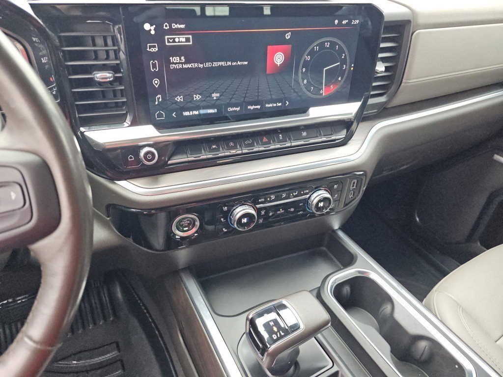 Used 2022 GMC Sierra 1500 SLT w/ SLT Convenience Package image 24