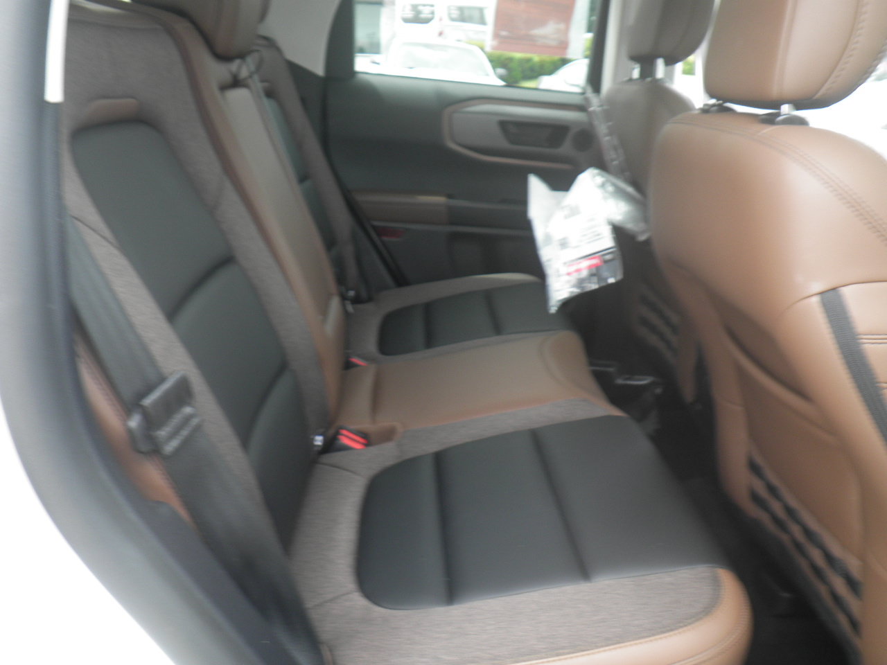 Certified 2025 Ford Bronco Sport Outer Banks w/ Outer Banks Tech Package+ AWD/4WD image 24
