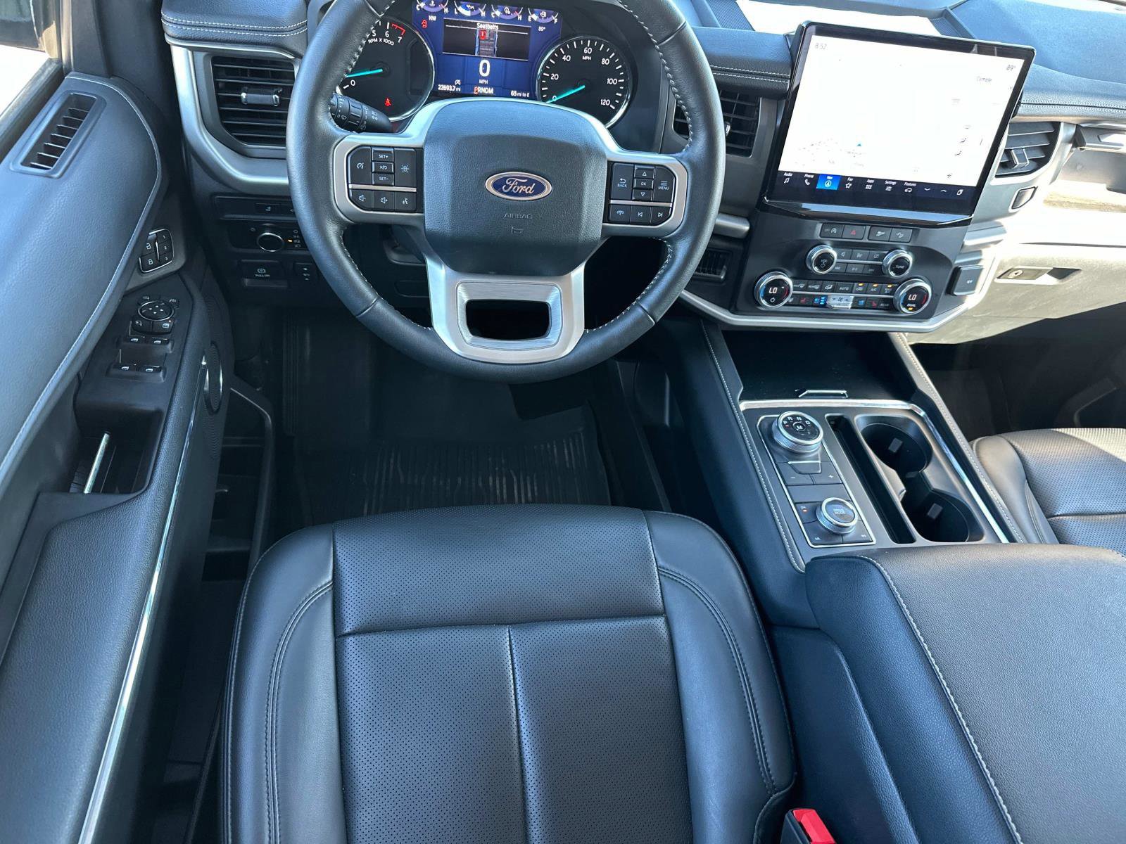 Certified 2024 Ford Expedition XLT image 15