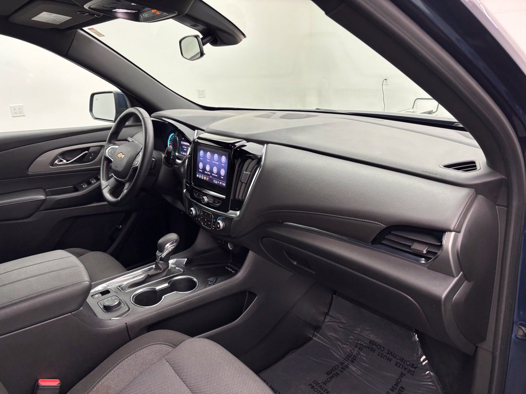 Used 2023 Chevrolet Traverse LT AWD/4WD image 33