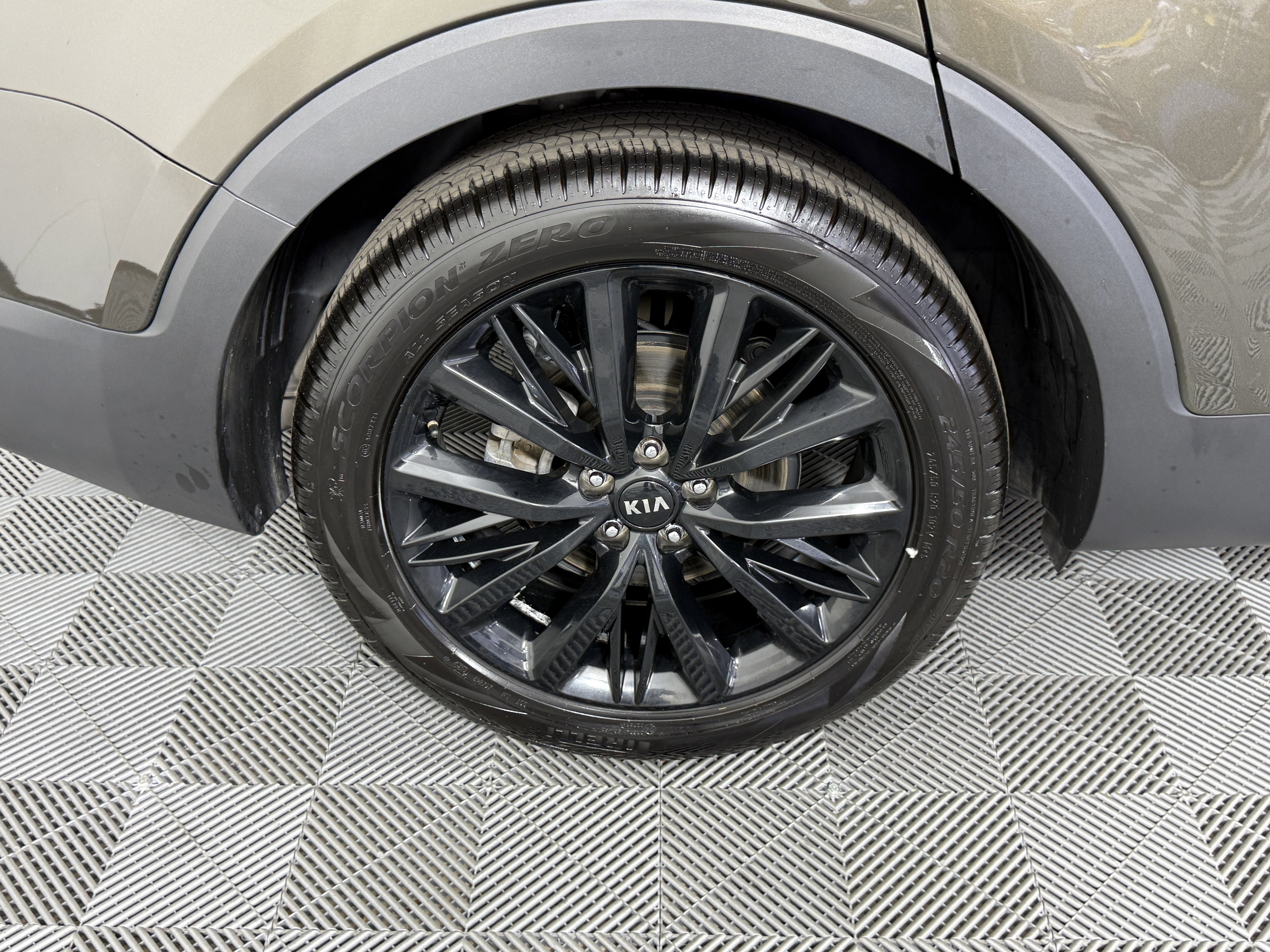 Used 2020 Kia Telluride SX w/ Towing Package image 31