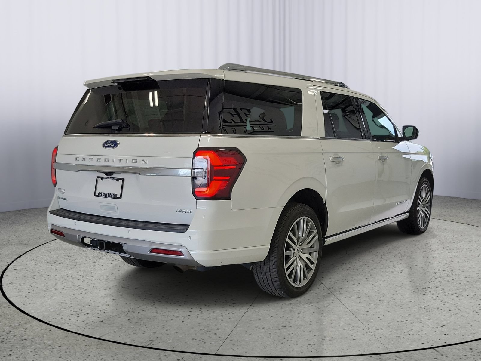 Certified 2023 Ford Expedition Max Platinum AWD/4WD image 2