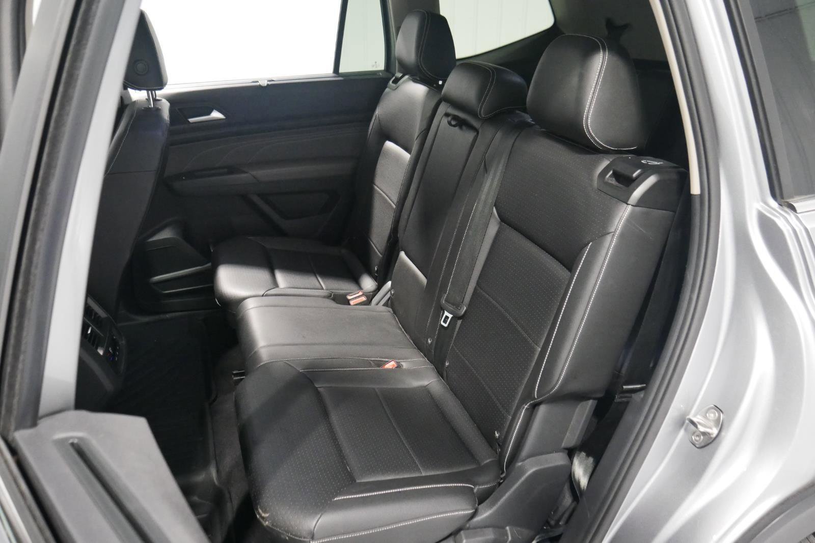 Used 2023 Volkswagen Atlas SE image 11