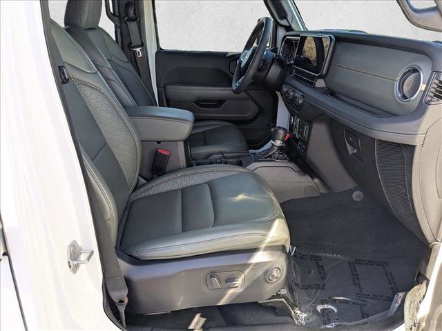 Used 2024 Jeep Wrangler High Altitude image 18