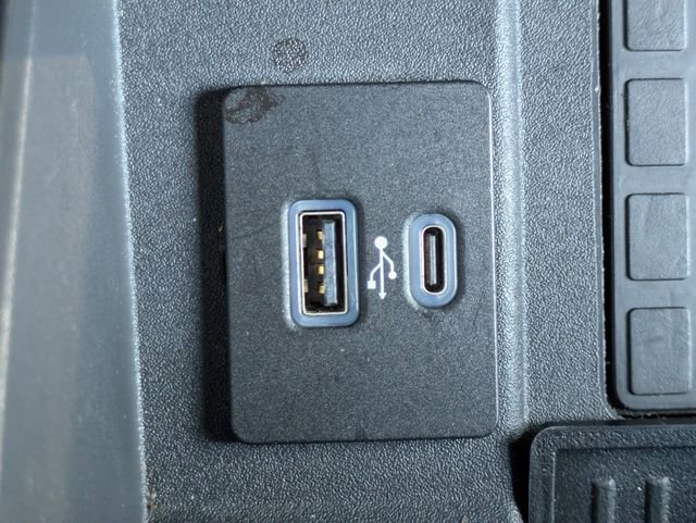 Certified 2022 Ford F350 Lariat w/ Black Appearance Package image 23