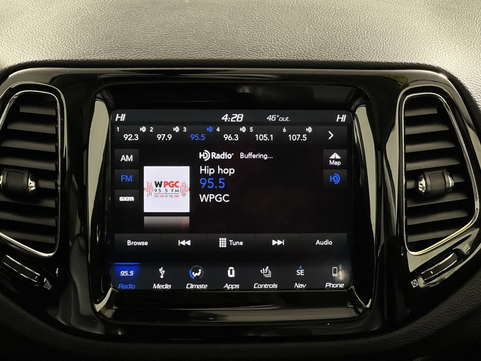 Used 2019 Jeep Compass Limited image 16