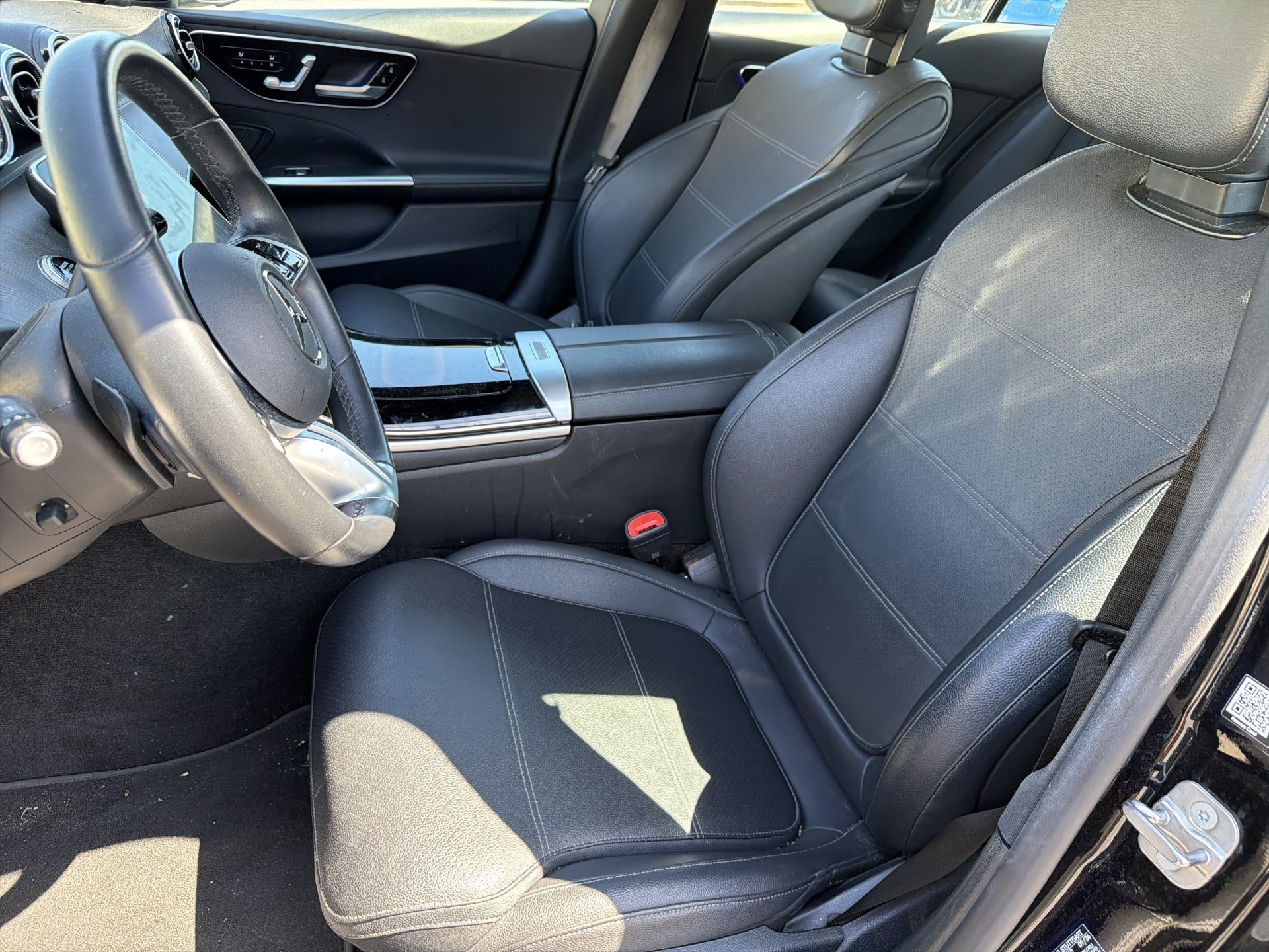 Used 2025 Mercedes-Benz C 300 Sedan image 14