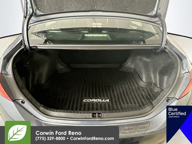 Used 2017 Toyota Corolla XSE image 29