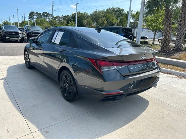 Used 2022 Hyundai Elantra SEL FWD image 6
