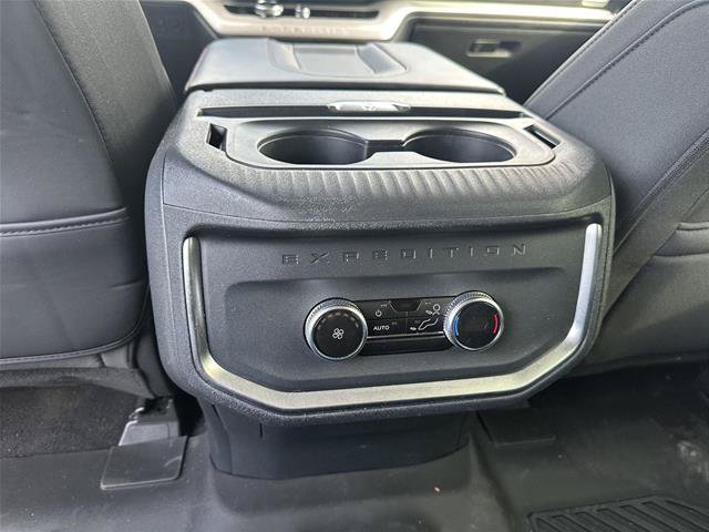 Certified 2025 Ford Expedition Active AWD/4WD image 21