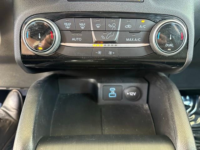 Certified 2022 Ford Escape SE w/ SE Sport Appearance Package image 18