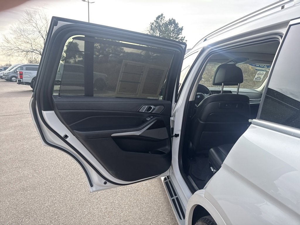 Used 2020 BMW X7 xDrive40i w/ Premium Package image 18