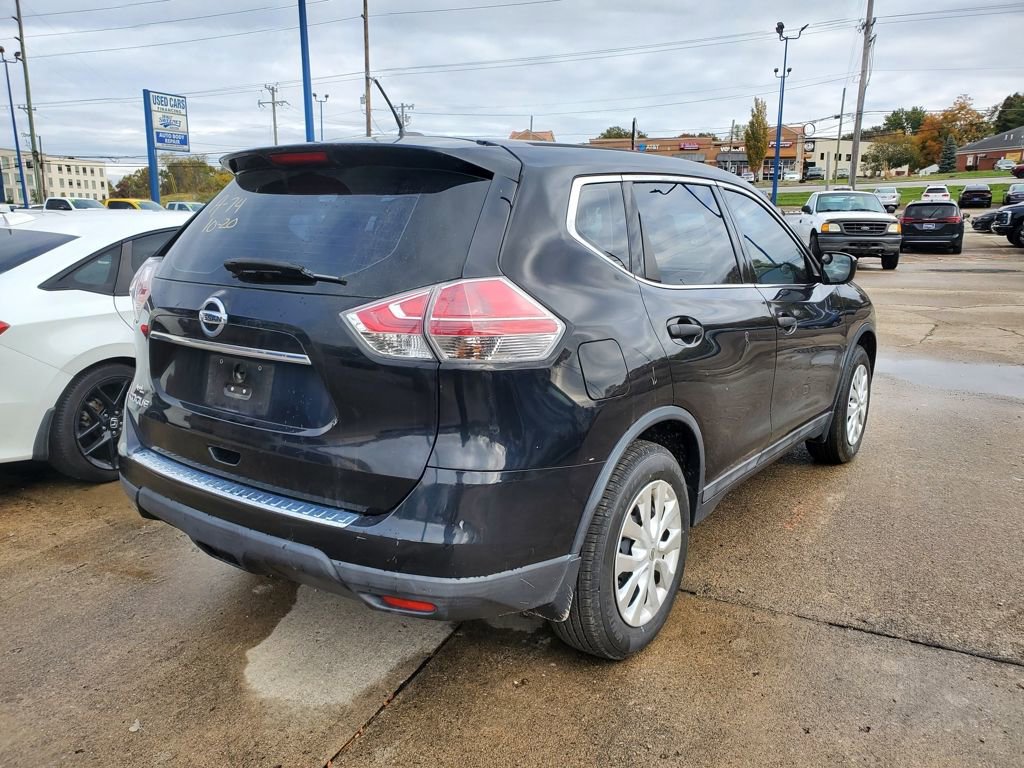 Used 2016 Nissan Rogue S image 4
