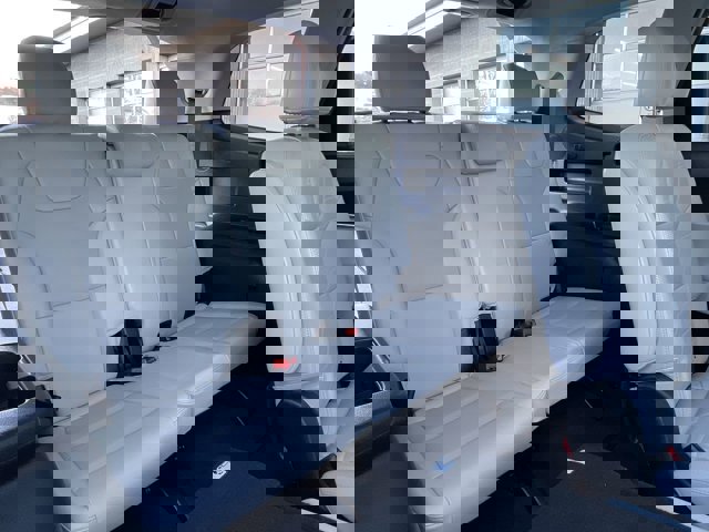 Used 2022 Kia Telluride SX w/ SX Prestige Package image 16